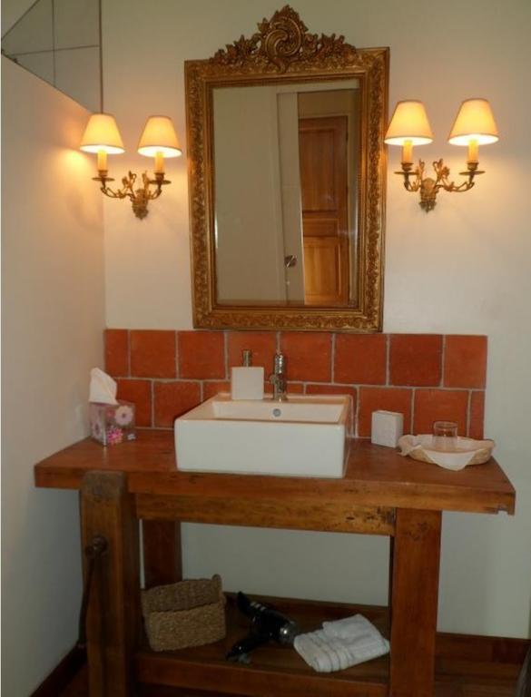 La Cle Des Chants Tauxigny Room photo